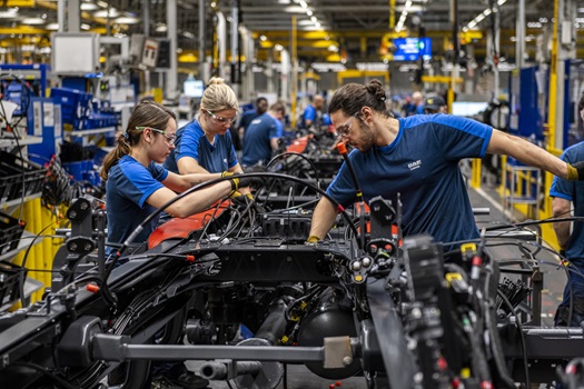 DAF-Trucks-crowned-Truck-Manufacturer-of-the-Year-01